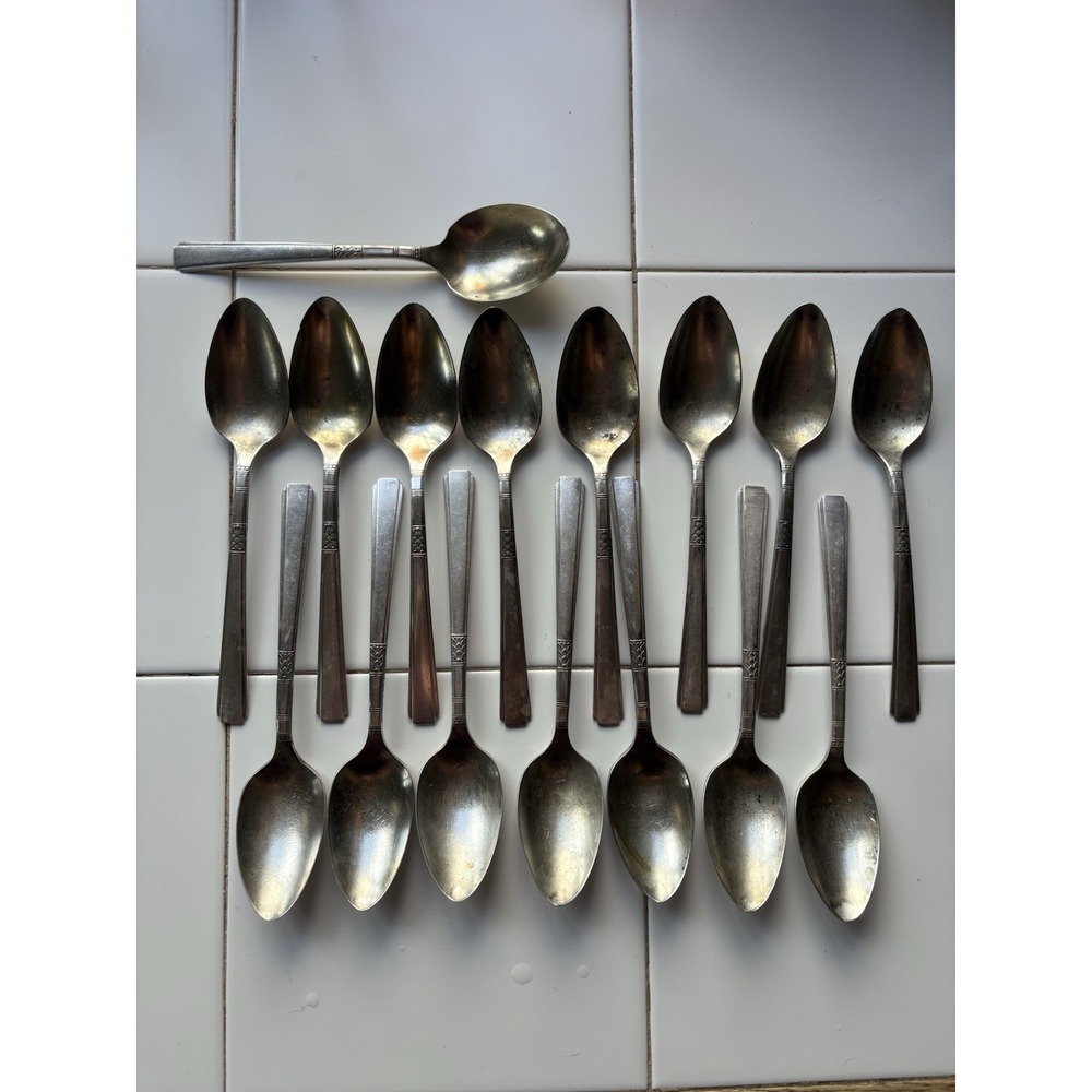 VTG 1881‎ Rogers Silver Triple Plate Oneida Capri  Spoon 6" Flatware 16 Spoons